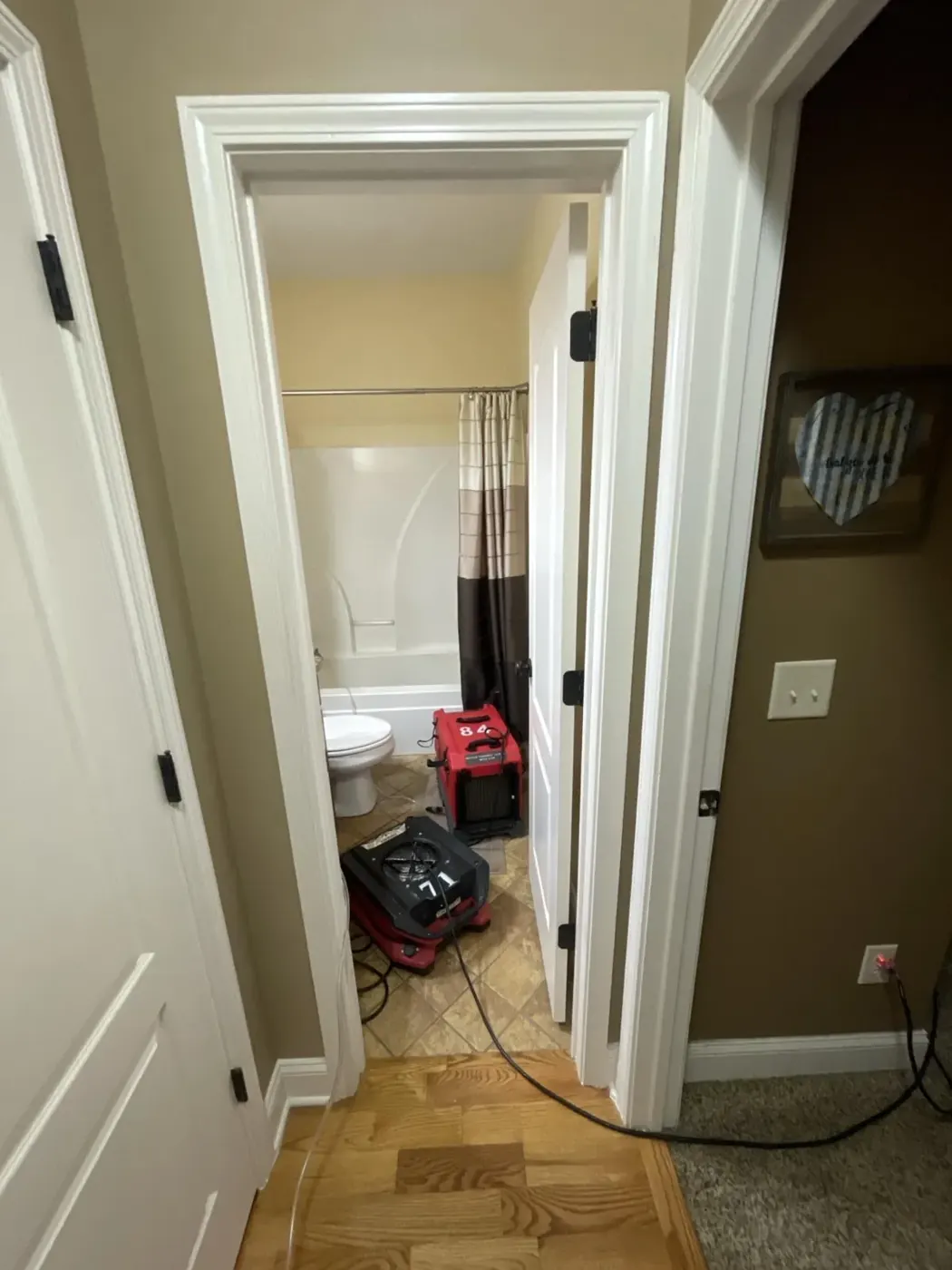 Thermal imaging and moisture mapping during a water damage inspection in Marietta, GA (2)